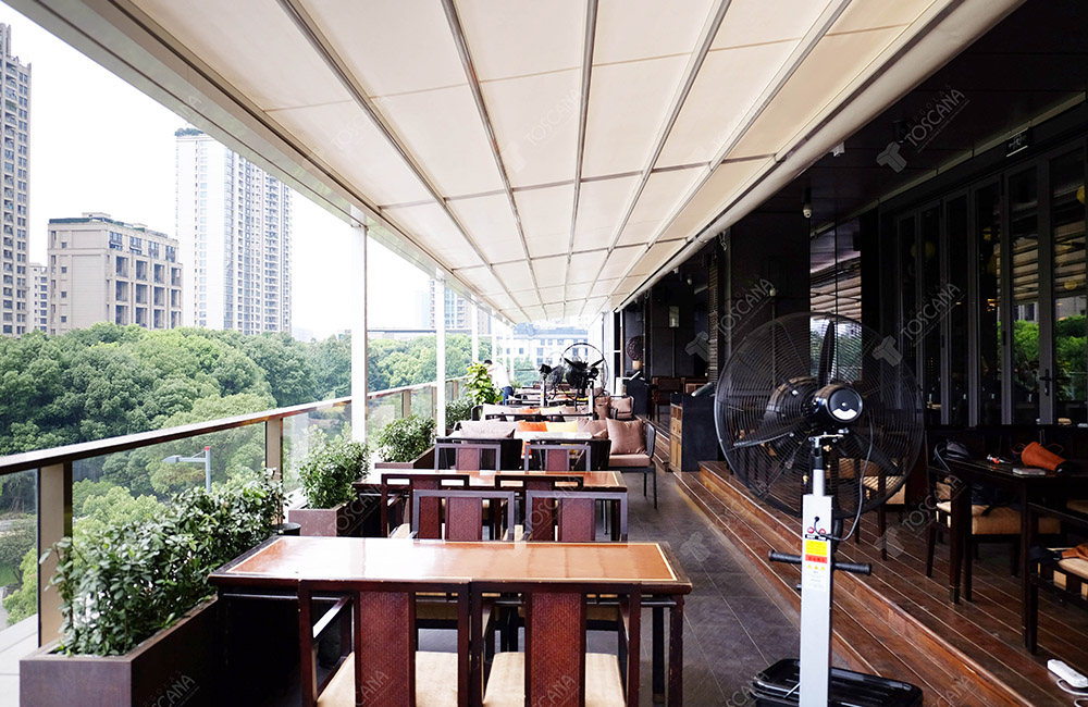 遮阳篷商业案例：新天地T8餐厅