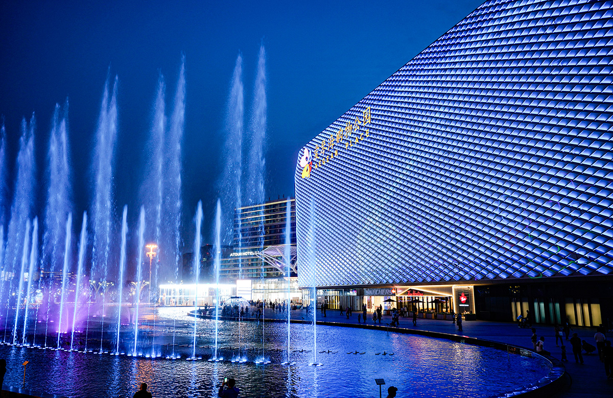 遮阳商业案例：上海爱琴海购物公园